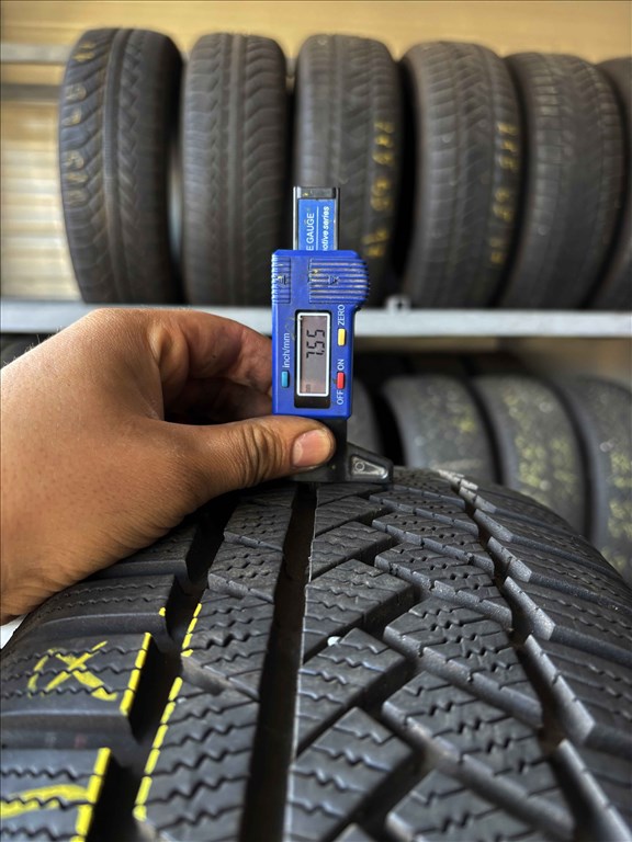 205/60 r17 Continental 7,5mm téligumi 2db eladó 205/60r17  5. kép