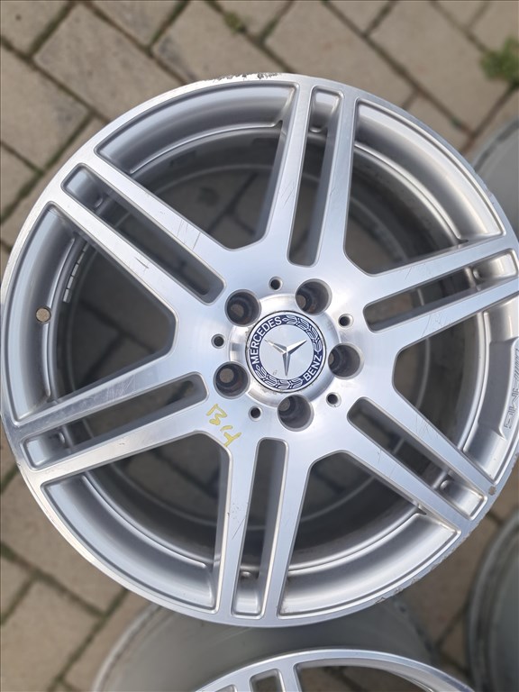 Mercedes AMG 18 colos alufelni garnitúra 2. kép