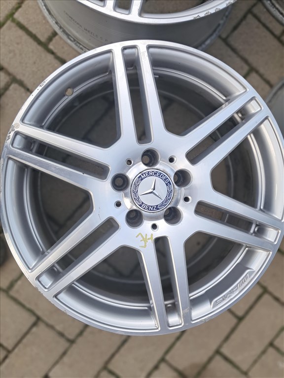 Mercedes AMG 18 colos alufelni garnitúra 3. kép