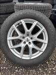  18 Gyári Volvo XC60 vagy XC40 kitűnő állapotú alufelni garnitúra eladó újszerű téligumikkal!