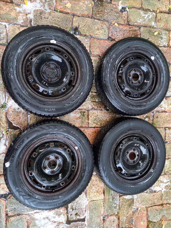  Ibiza fabia polo 5x100 lyukosztású 14" használt lemezfelni, rajta 175/70r14 téli gumi  1. kép