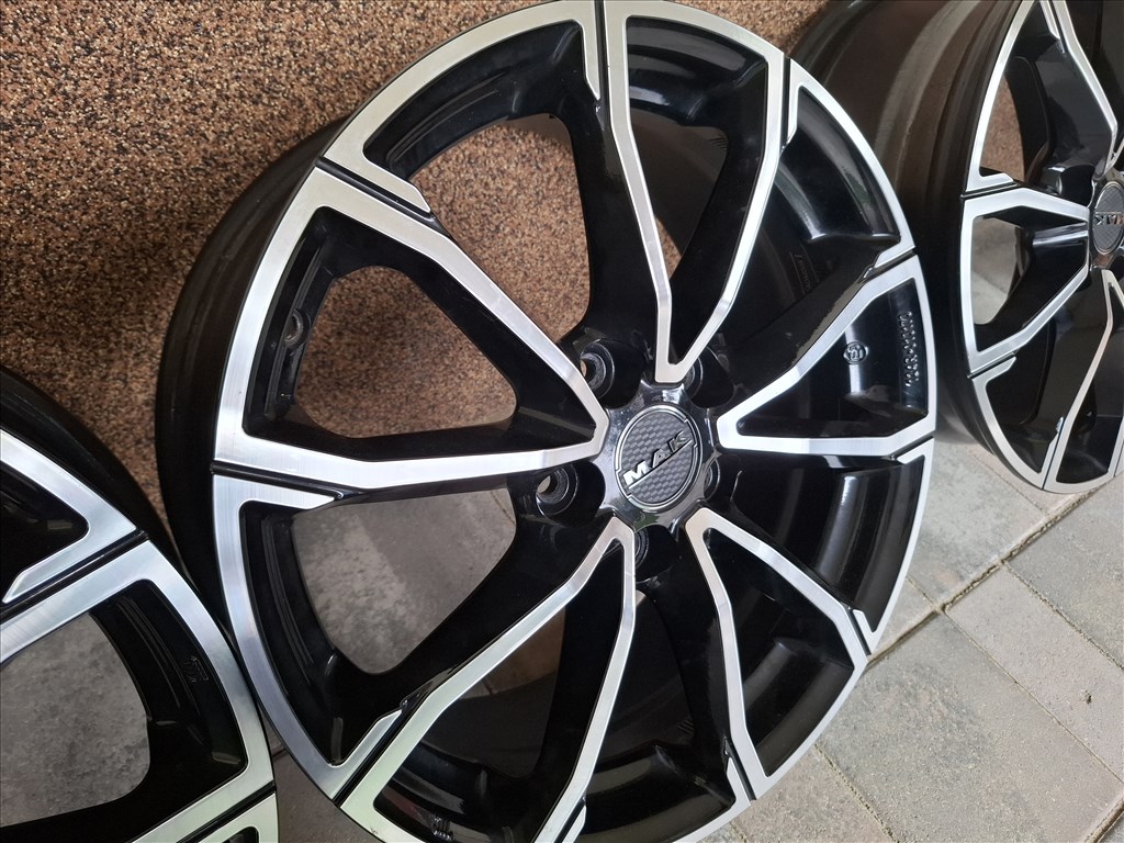  5x114.3 lyukosztású 7j 17" újszerű Mak davinci alufelni 1. kép