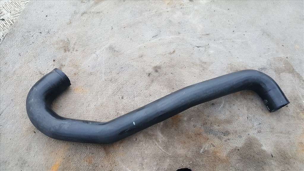 Volvo 30741220 S40 V50 C30 C70 D5 vízcső 1. kép