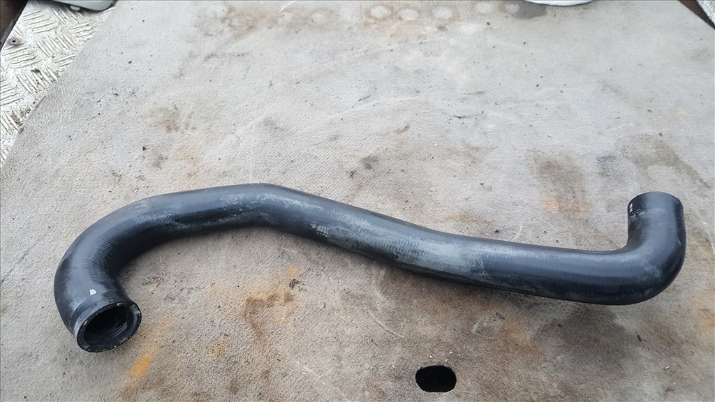 Volvo 30741220 S40 V50 C30 C70 D5 vízcső 2. kép