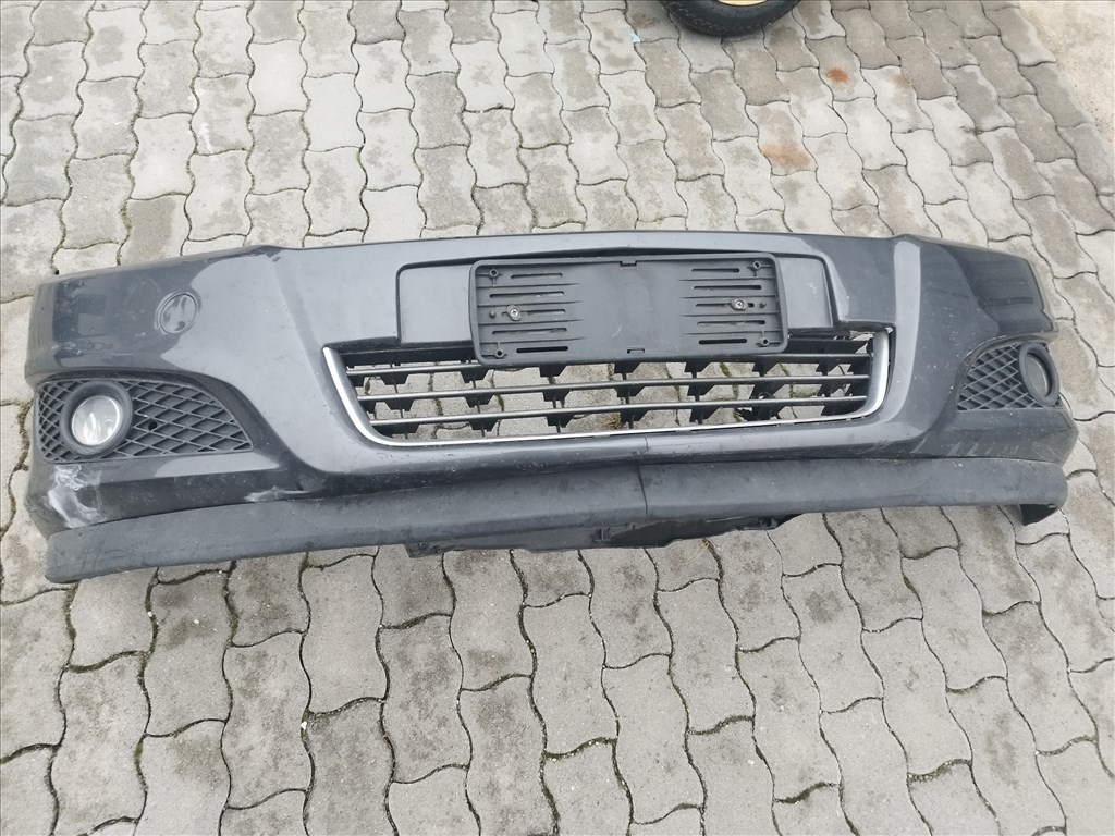 Opel Astra H lökhárító  1. kép