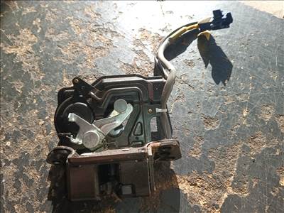 Toyota Avensis T25 Kombi csomagtérajtó zár szett 