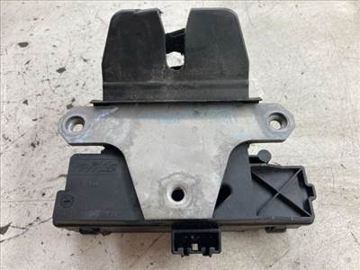 FORD FOCUS II Csomagtérajtó Zárszerkezet