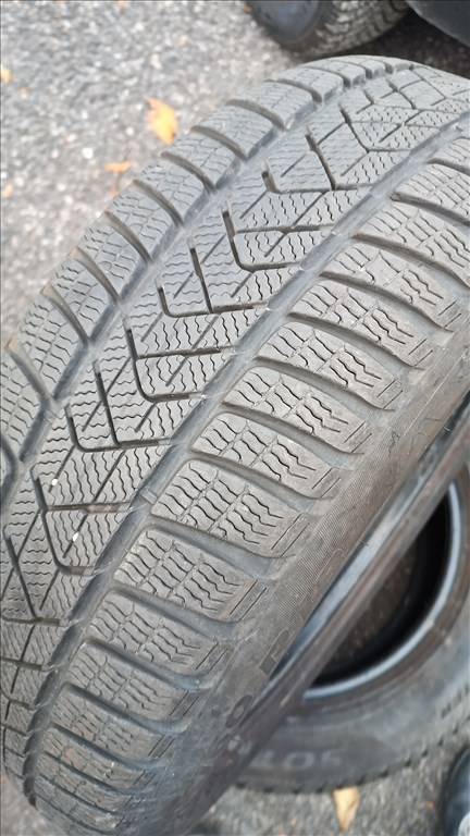 2db 225/60 R18 104H használt Pirelli Sottozero Winter3 téli gumi. 2. kép