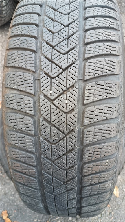 2db 225/60 R18 104H használt Pirelli Sottozero Winter3 téli gumi. 3. kép