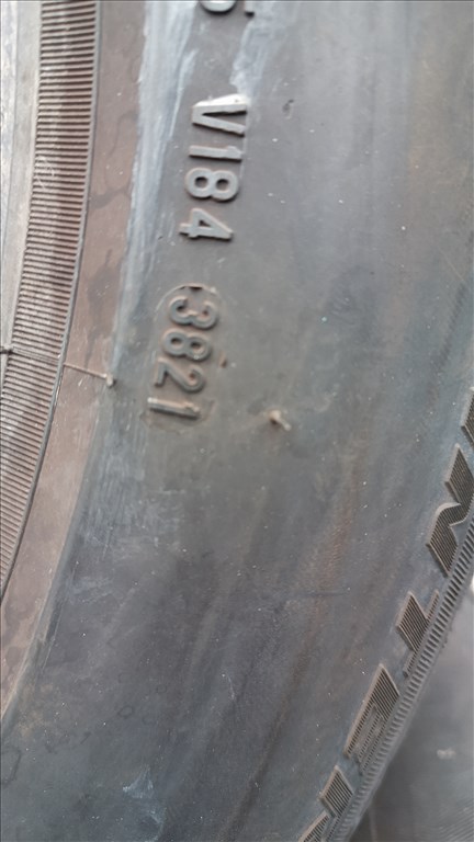 2db 225/60 R18 104H használt Pirelli Sottozero Winter3 téli gumi. 6. kép