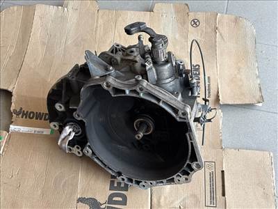 Opel Astra K 1.6 CDTI Váltó F40 8560 ,  55598851