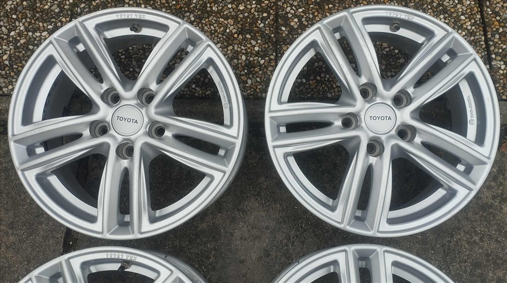 5x114,3 16 Toyota Auris alufelni r16" + TPMS 5. kép