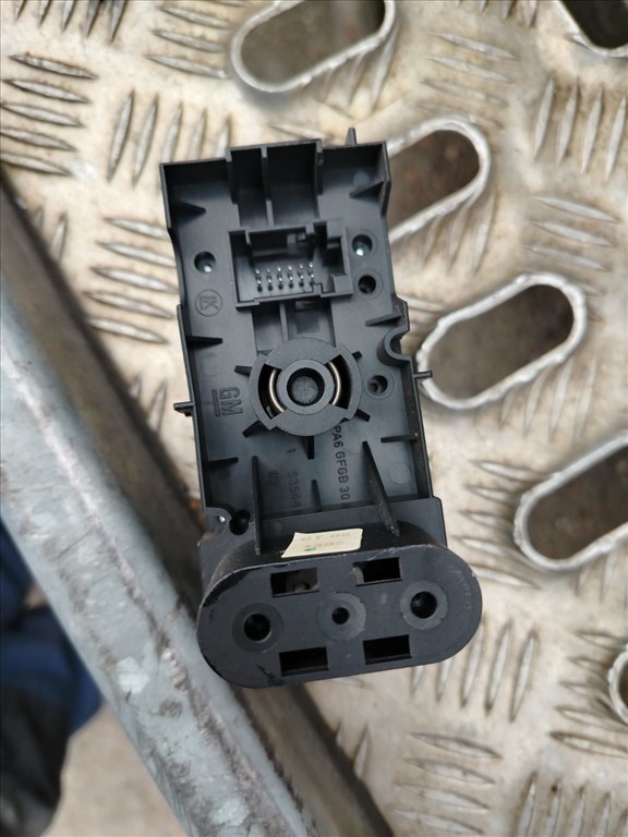 Opel Vectra C bal első ablakemelő kapcsoló  2. kép