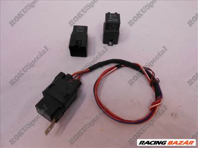 VW Passat B6,3C,B7 2005-2014-ig Első szélvédő fűtés elektronika, relé 3B0951253