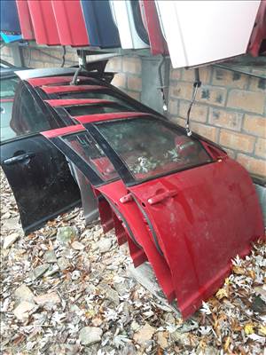 Suzuki Swift IV Jobb első ajtó 