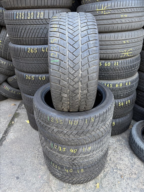 4db 235/40×18″ Vredestein téli gumiabroncs. (3751762) 1. kép