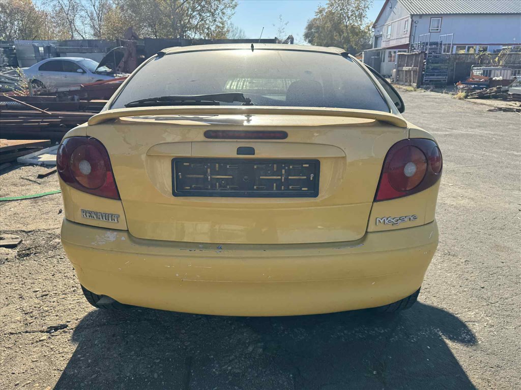 Renault Mégane coupé 1.6 -K4MA-  bontott alkatrészei 3. kép