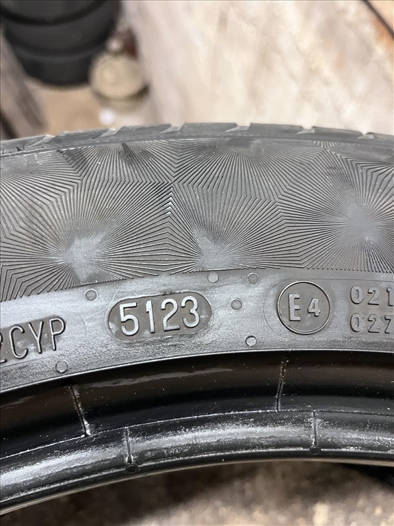  225/5519" újszerű Continental nyári gumi gumi 6. kép