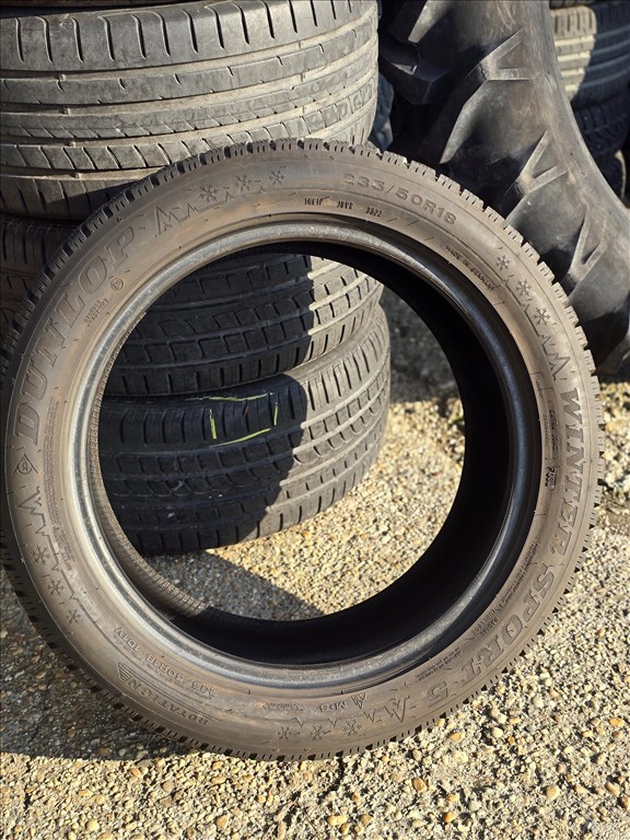  235/5018" újszerű Dunlop téli gumi gumi 1. kép