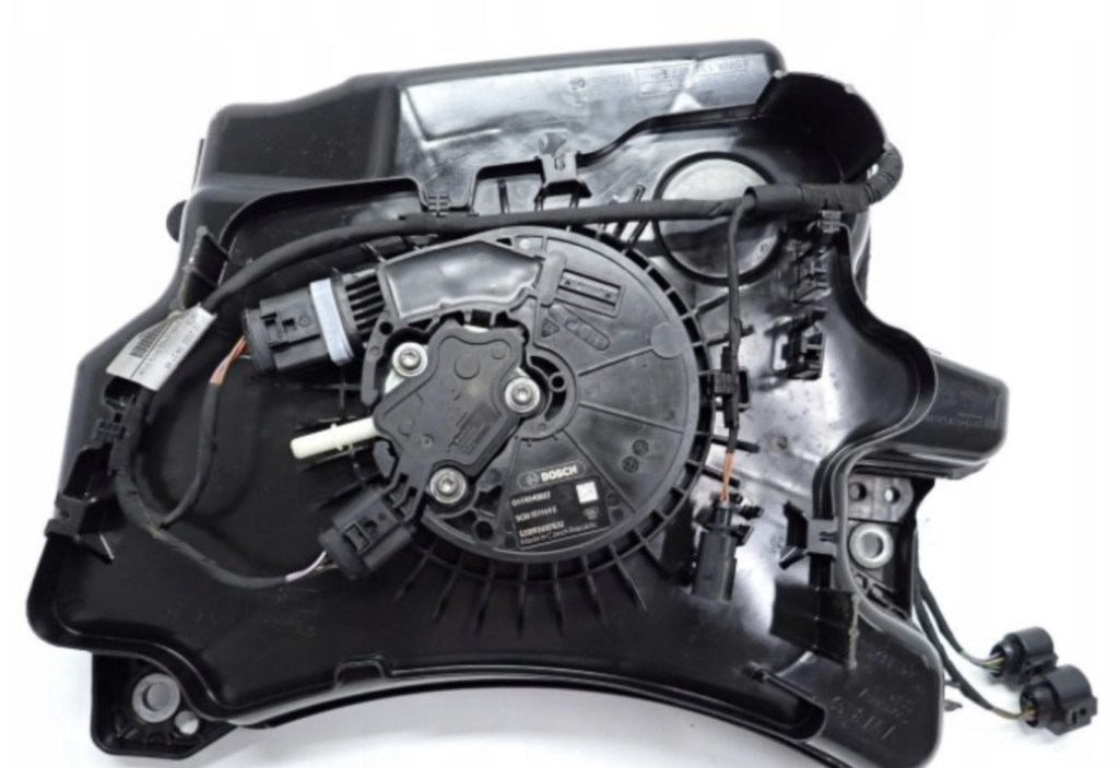 Skoda Octavia IV Adblue tartály, Adblue szivattyúval 5q0131969e 5Q0131969E 1. kép