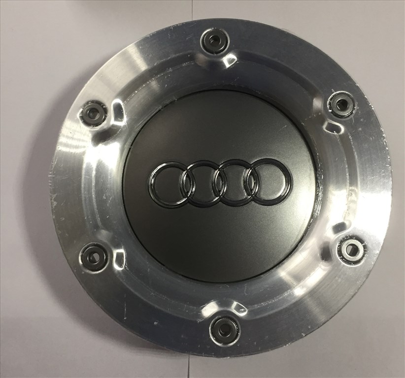 Audi felni kupak 146mm 4 db Új  8N0601165 , 8D0601165K 2. kép