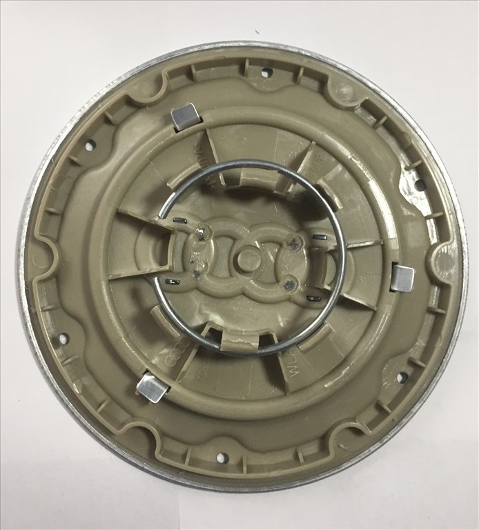 Audi felni kupak 146mm 4 db Új  8N0601165 , 8D0601165K 3. kép