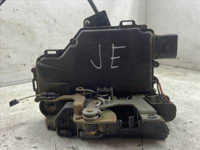 VW BORA Jobb első Ajtózár