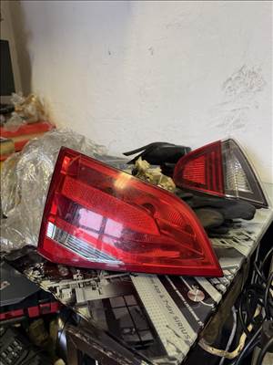 Audi A4 B8 bal hátsó csomagtér lámpa limuzin 8k5945093