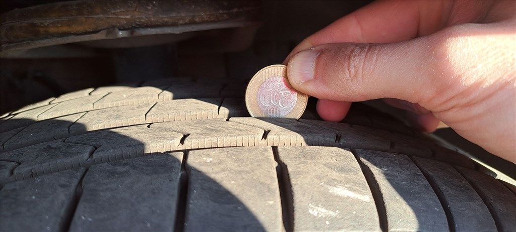 Hankook Ventus Prime4 205/50 R17 Nyári gumik 4 db DOT: 0823 3. kép