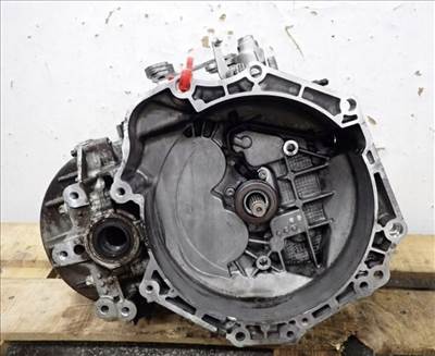 Opel Mokka 1.6 CDTi M32 váltó