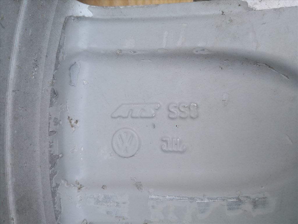 1db Volkswagen 17-es gyári alufelni 3. kép