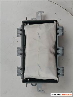 Mazda MX-30 e-Skyactiv utas oldali légzsák dn4e57k50