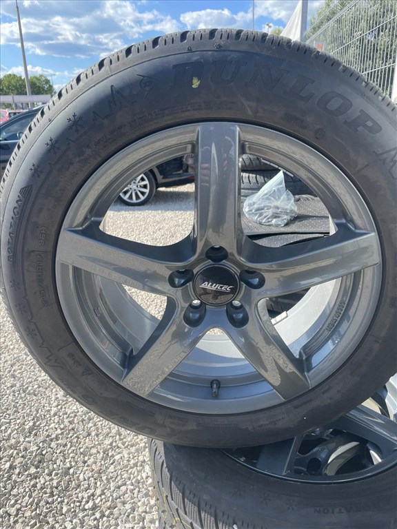  Hyundai Tucson 17" Alutec alufelni,  215/60 R17 Dunlop téli gumi  3. kép