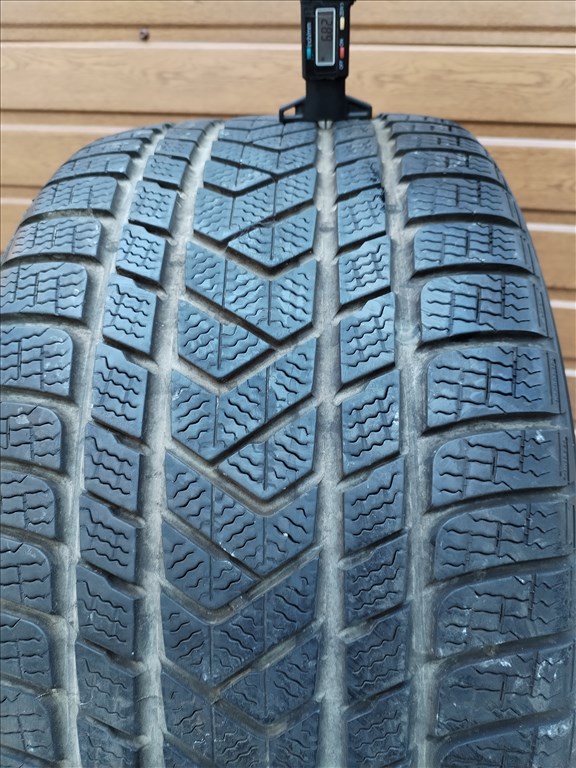  285/3520" használt Pirelli téli gumi 2 db 5. kép