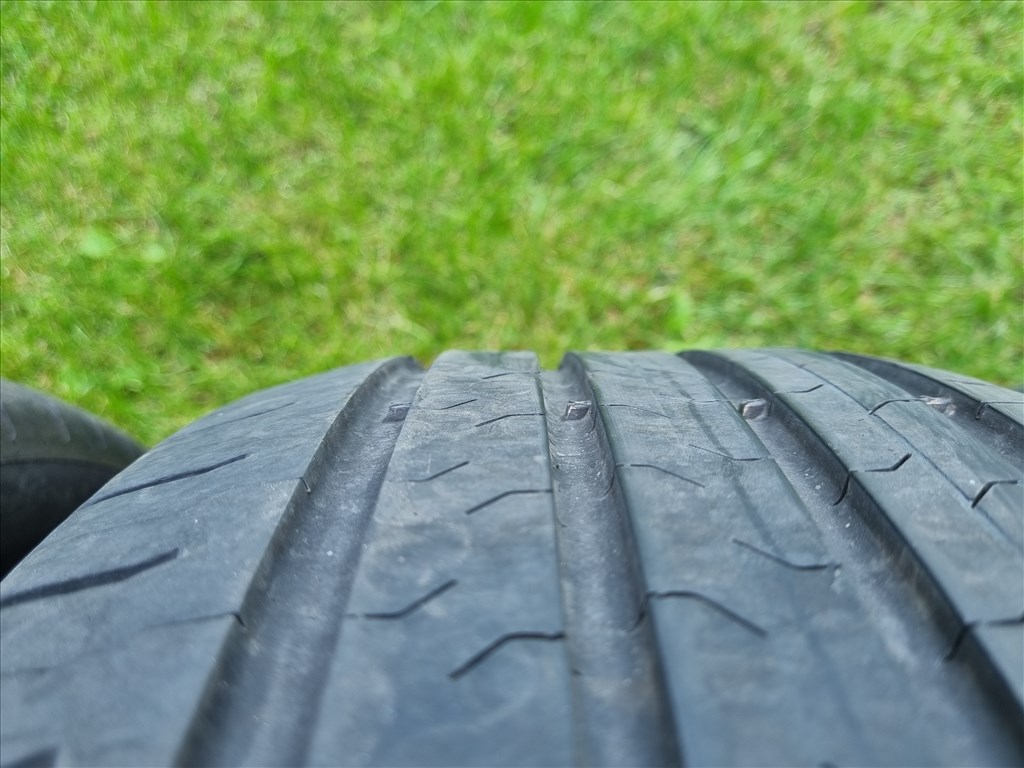  235/55 R17" használt Continental nyári gumi 2. kép