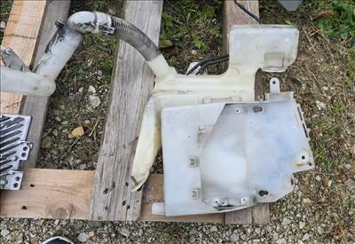 Ford Mondeo Mk4 2.0 TDCi ablakmosó folyadék tartály 