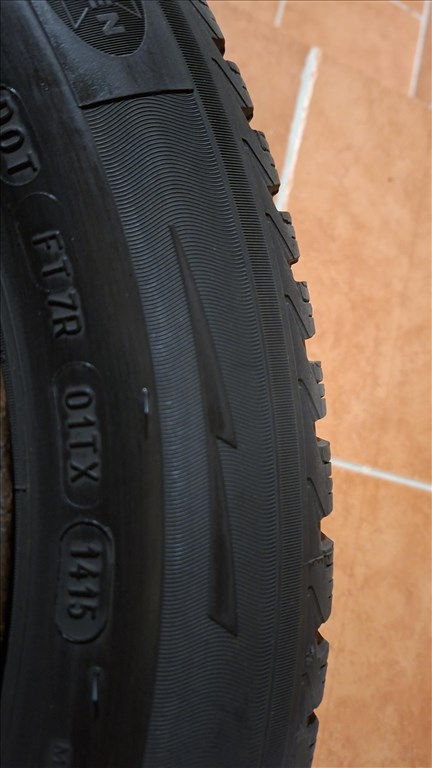  205/6016" használt Michelin téli gumi gumi 5. kép