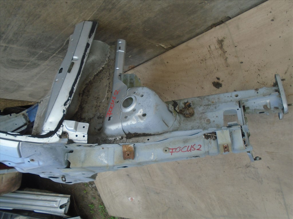 Ford Focus Mk2 jobb első negyed  1. kép