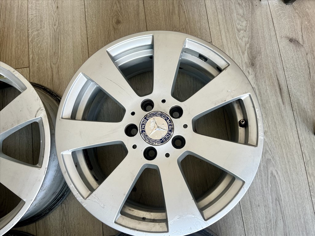 Mercedes 16-os gyári alufelni garnitúra / w204 C-osztály 4. kép