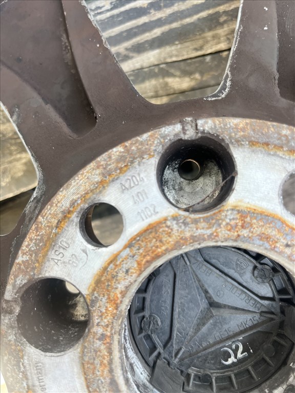 Mercedes 16-os gyári alufelni garnitúra / w204 C-osztály 6. kép