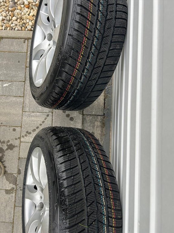  5x120 lyukosztású 17" használt Gyári alufelni, rajta 225/50 új Barum téli gumi gumi  2. kép