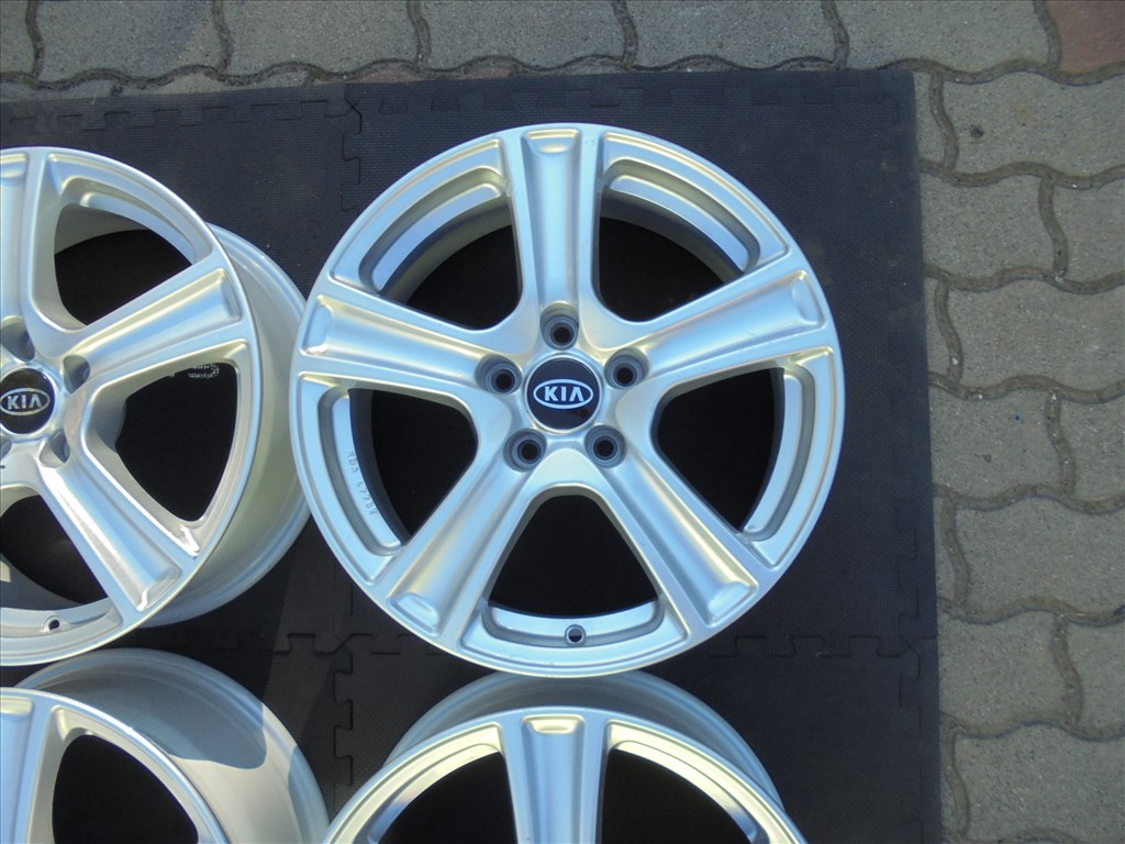 17-es RC 5 x 114.3-as demo alufelni eladó 4. kép