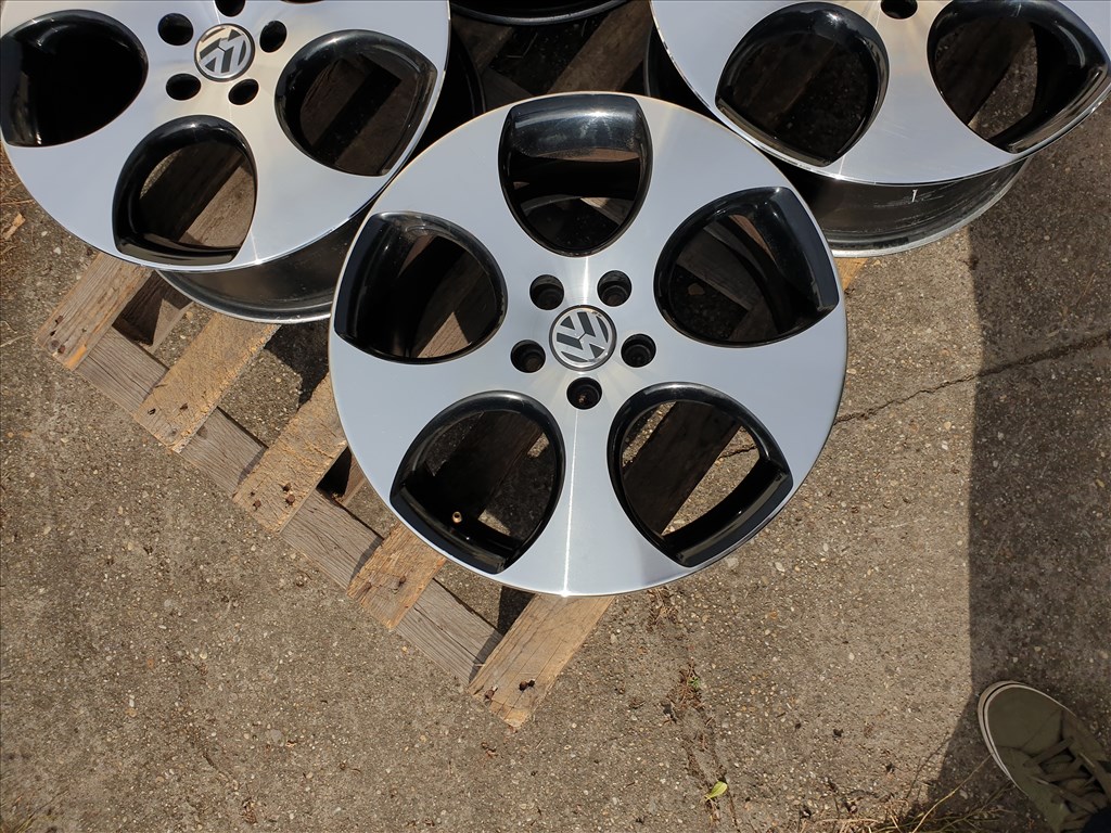 18" 5x112 VW Golf GTi 4. kép