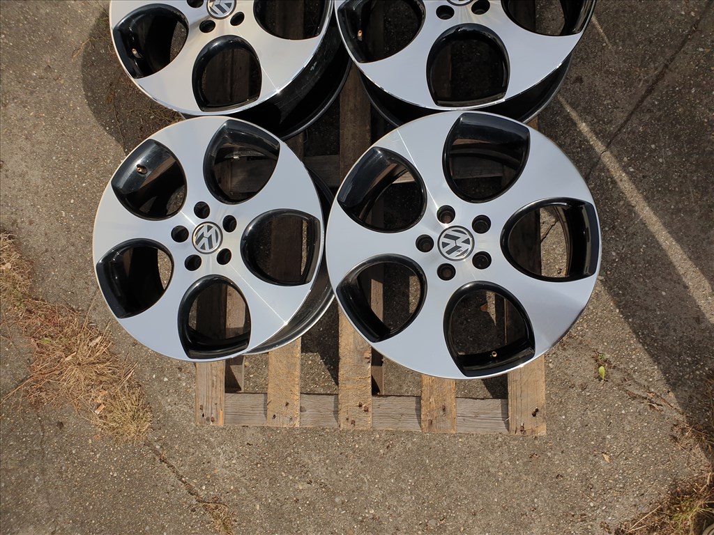 18" 5x112 VW Golf GTi 2. kép