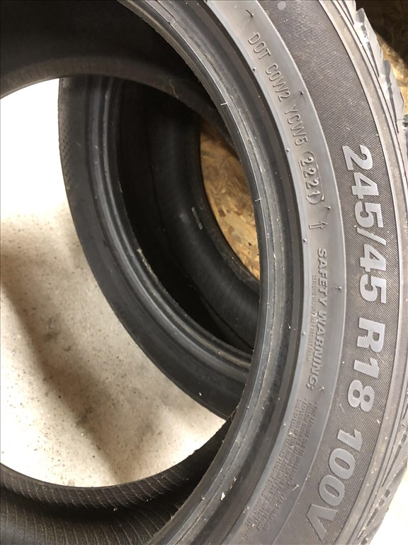 245/45/18 téli gumi Kumho 245 45 18 6. kép