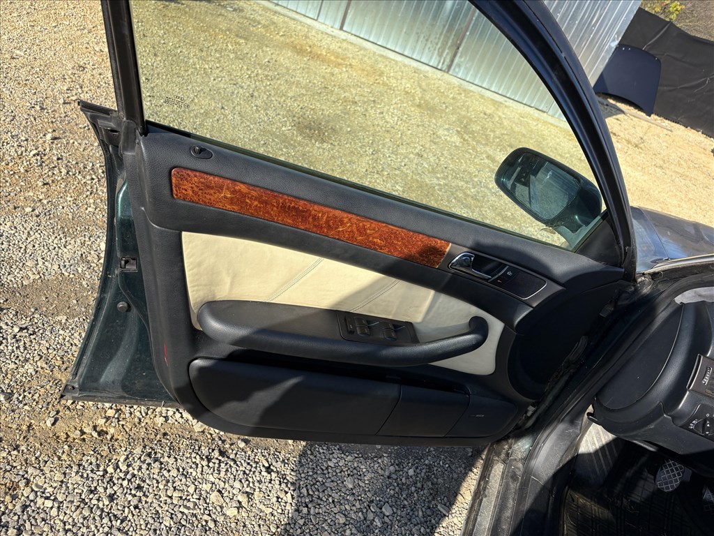 Audi A6 (C5 - 4B) bőr belső, bőr ülés  3. kép