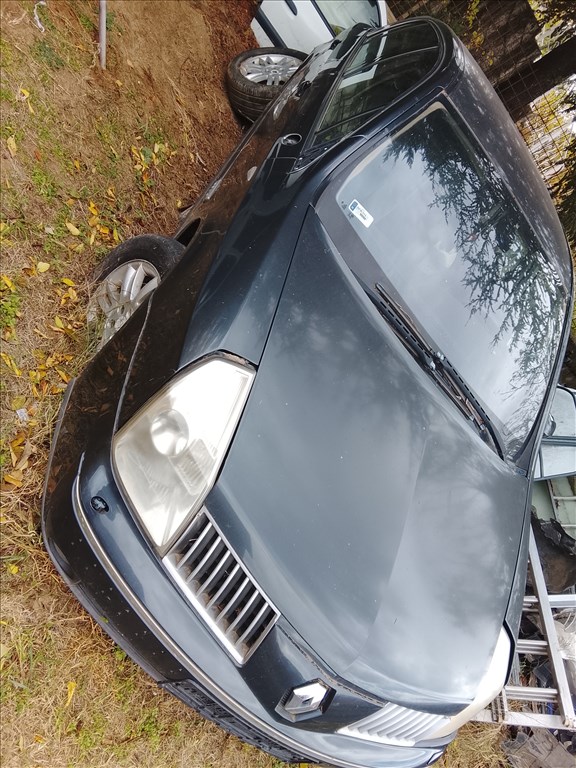 Renault Vel Satis bontott alkatrészei 1. kép