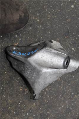 Renault Mégane III 1.5 dCi 90 FAP motortartó bak 113320021R