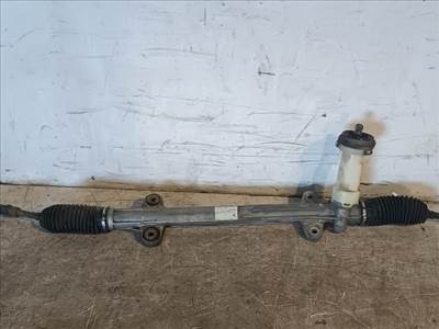 KIA CEED Kormánymű Nem szervós