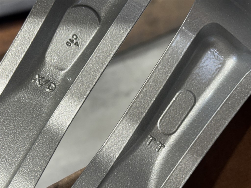 R20 Original Mercedes 8.5J ET45 - A2044012402 / A204 401 2402 1db alufelni felni 3. kép